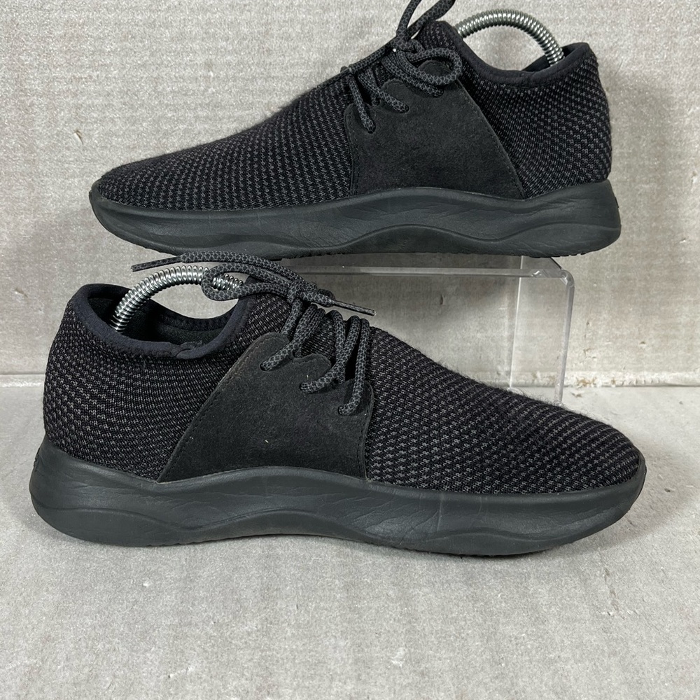Vessi Black Women's Sneakers